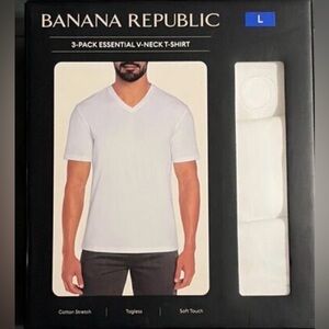 Banana Republic Essential White V-Neck T-Shirt 3-Pack